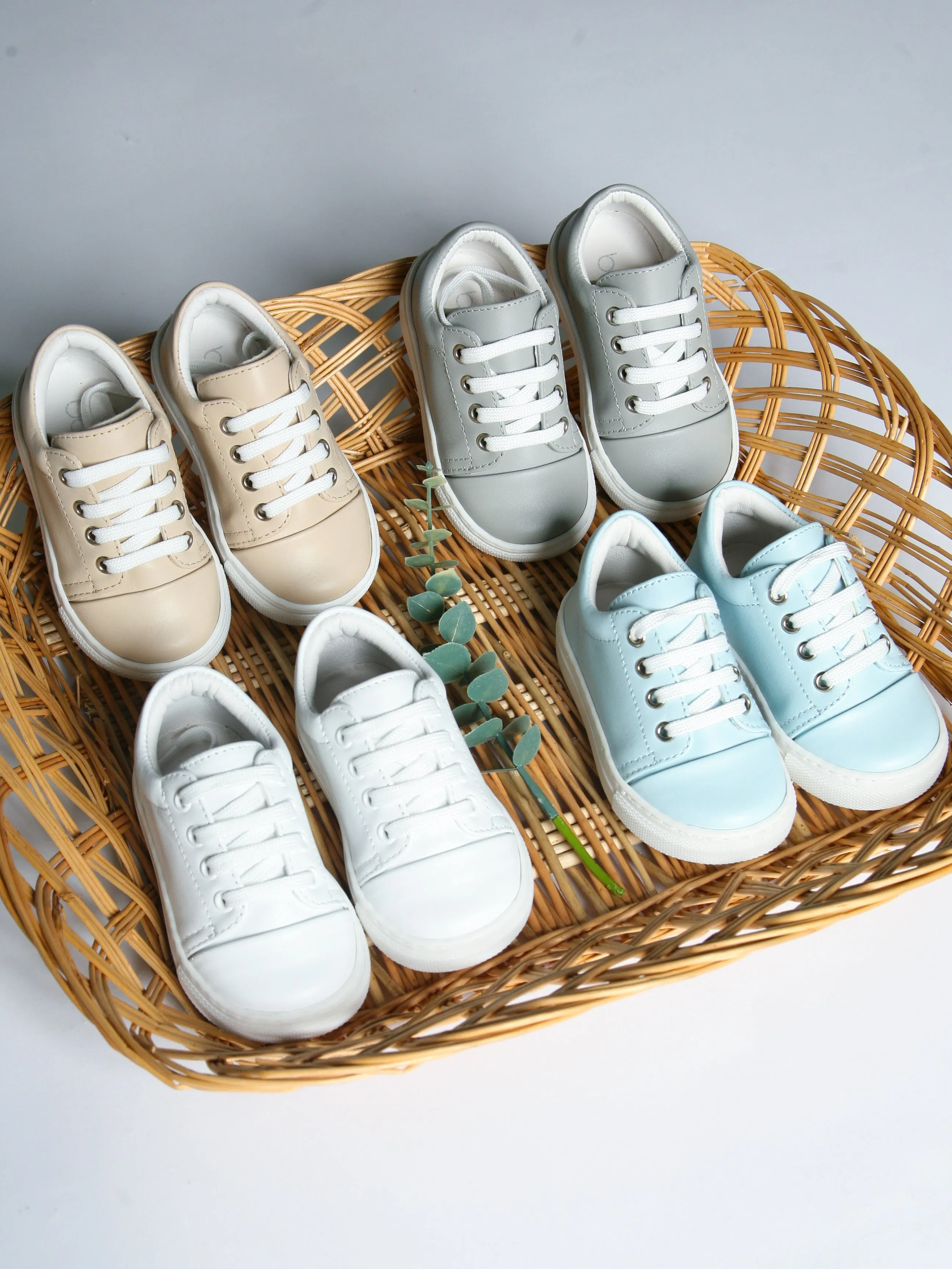 Borboleta Nude 'Santiago' Leather Trainers