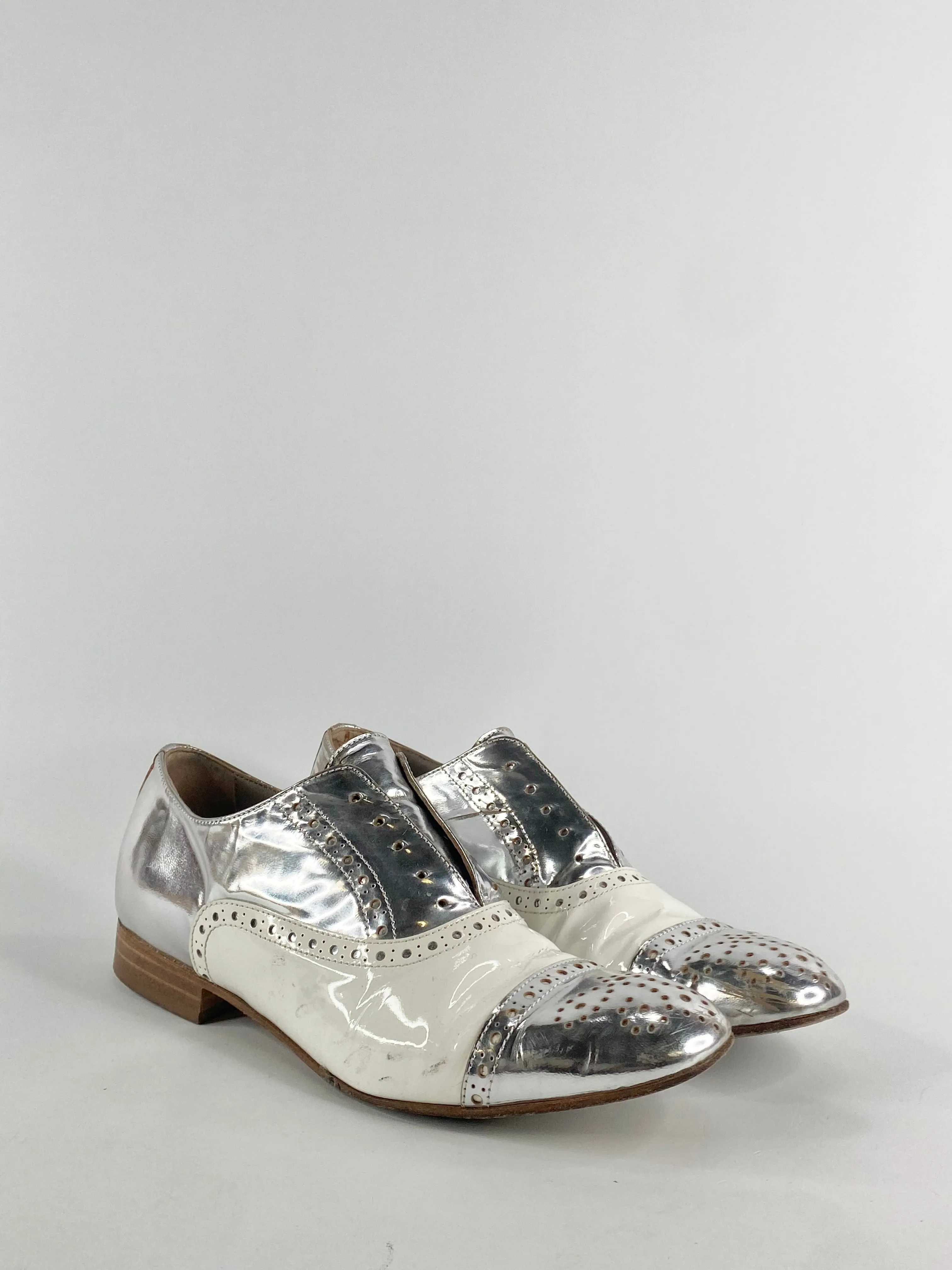 Habbot Silver & White Brogues - EU37