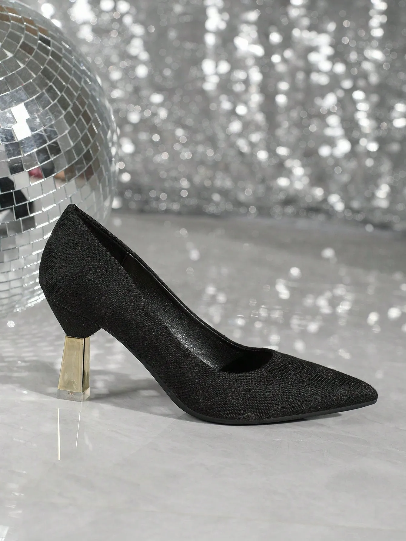 Point Toe Pyramid Heeled Court Pumps