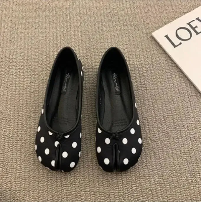 TAVIMART  -  Split toe flats ballet shoes woman slip on loafers soft bottom moccasins silver flat ballerina single tabi ninja women shoes
